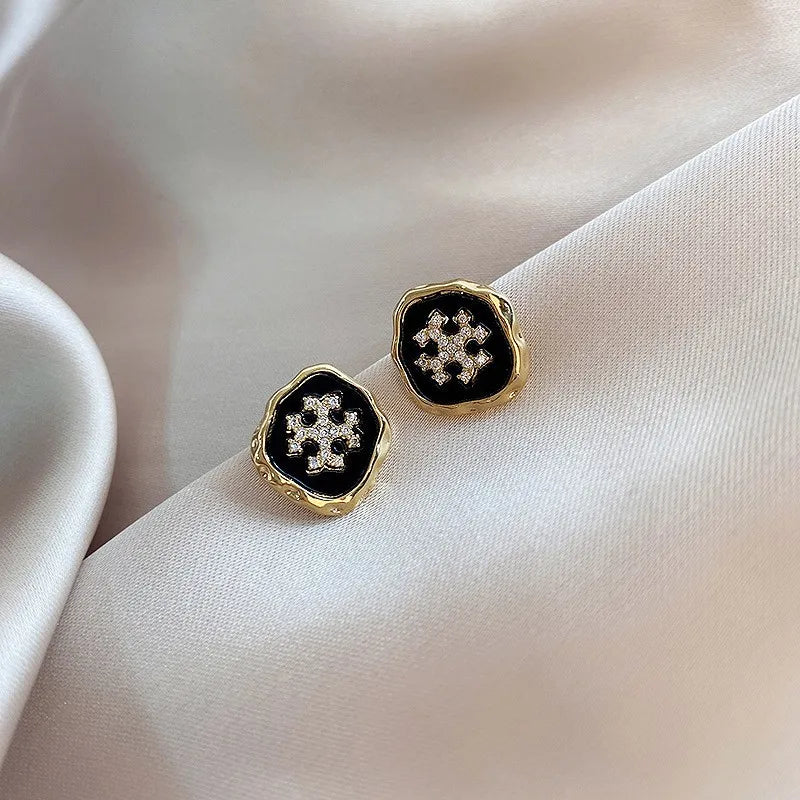 New Simple Delicate Snowflake Stud Earrings For Women 925 Silver Needle Ear Piercing Body Jewelry Daily Wear Jewelry Girls Gift