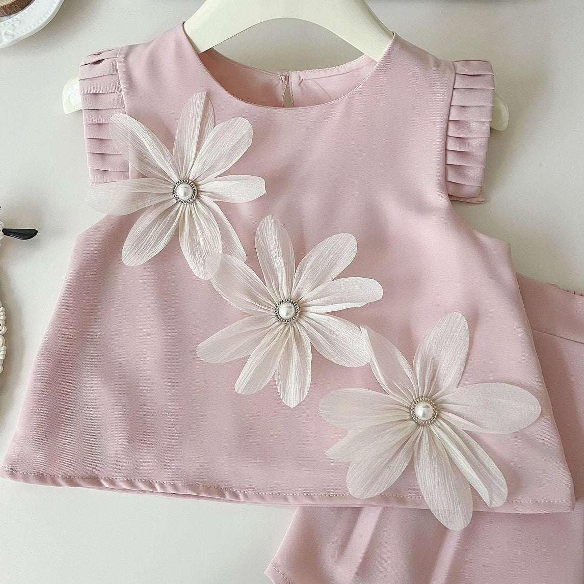 Children's Suit For Girls Summer Cute Three Flowers Short Sleeve Tshirt + Shorts 2 PC Sets Casual Outfit Baby Kids Clothing 