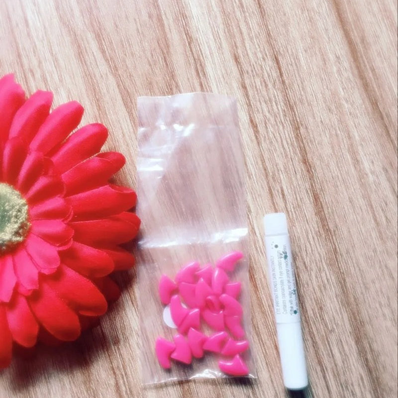 Hot Sale 20Pcs Colorful Soft Pet Dog Cat Kitten Paw Claw Control Nail Caps Claw Control Paws off + 1 pcs Adhesive Glue Security
