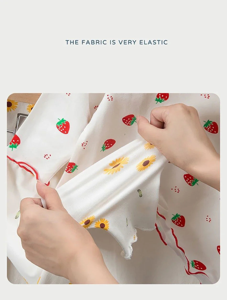 Girls Summer Pajama Sets Stylish Cartoon Pattern Printing Short Sleeve Top and Pants Made from Luxurious Cozy Ice Silk Material
