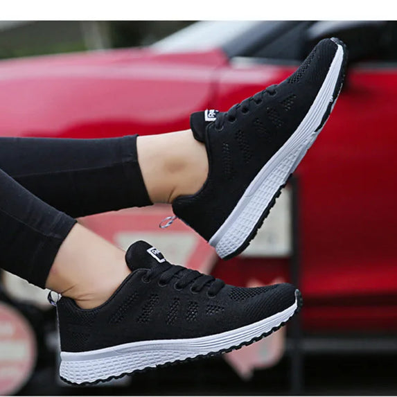 Women Casual Shoes Fashion Breathable Walking Mesh Flat Shoes Sneakers Women 2021 Gym Vulcanized Shoes White Female Footwear