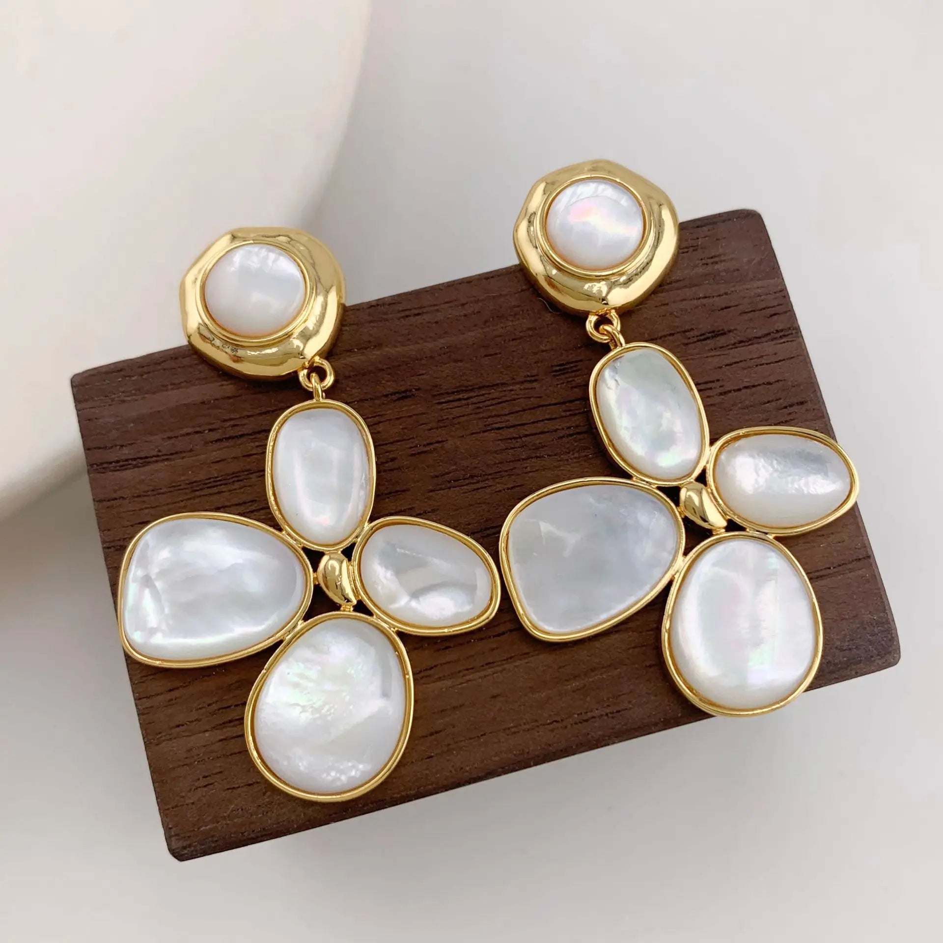 Luxury Pearl Shell Earring Ring Brooch Jewelry Set, Natural Stone Ring & Flower Earring,Women's Elegant Clothing Decoration Gift