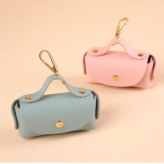 Dog Poop Bag Holder Premium Synthetic Leather Pet Waste Dispenser Built-in Organizer Carabiner Clip Dog Walking Accessories Pets
