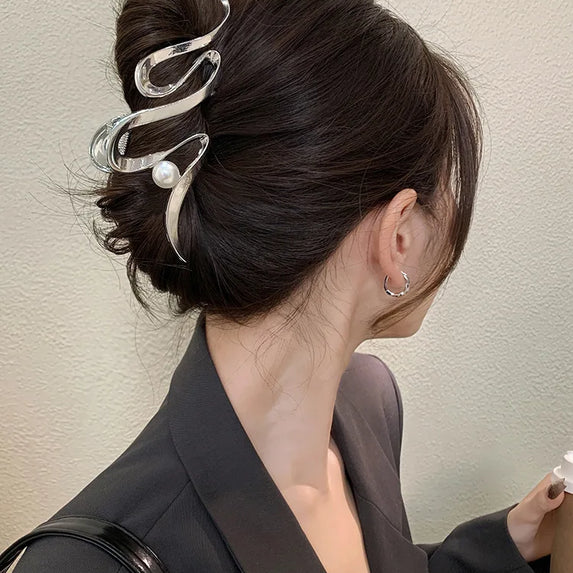 Metal Hair Clip Fashion Barrettes Korean Geometric Black Bow knot Hair Claw for Women Thick Thin Accessories Bath Crab Clamp
