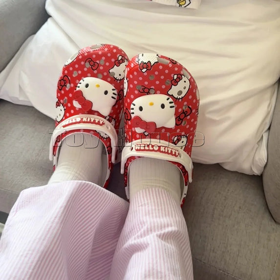 In Stock kawaii Hello Kitty Sanrio Hole Sandals Slippers Sandals Kawaii Eva Anime Home Beach Shoes Summer Slippers For Adult Kid
