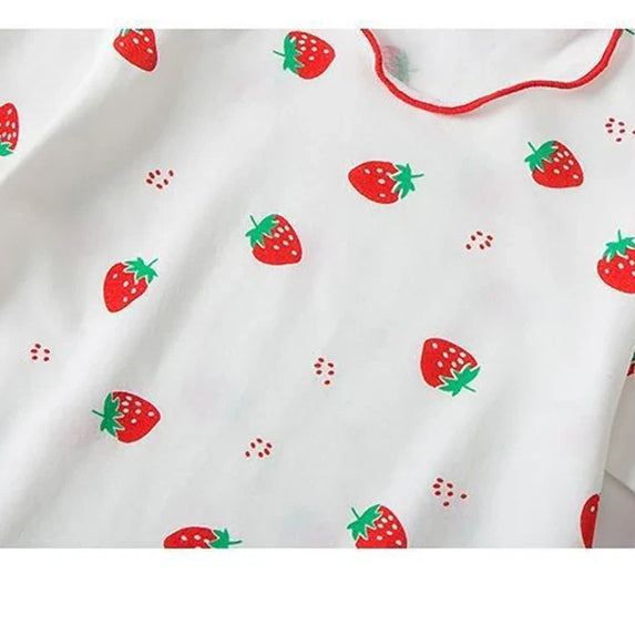 Girls Summer Pajama Sets Stylish Cartoon Pattern Printing Short Sleeve Top and Pants Made from Luxurious Cozy Ice Silk Material